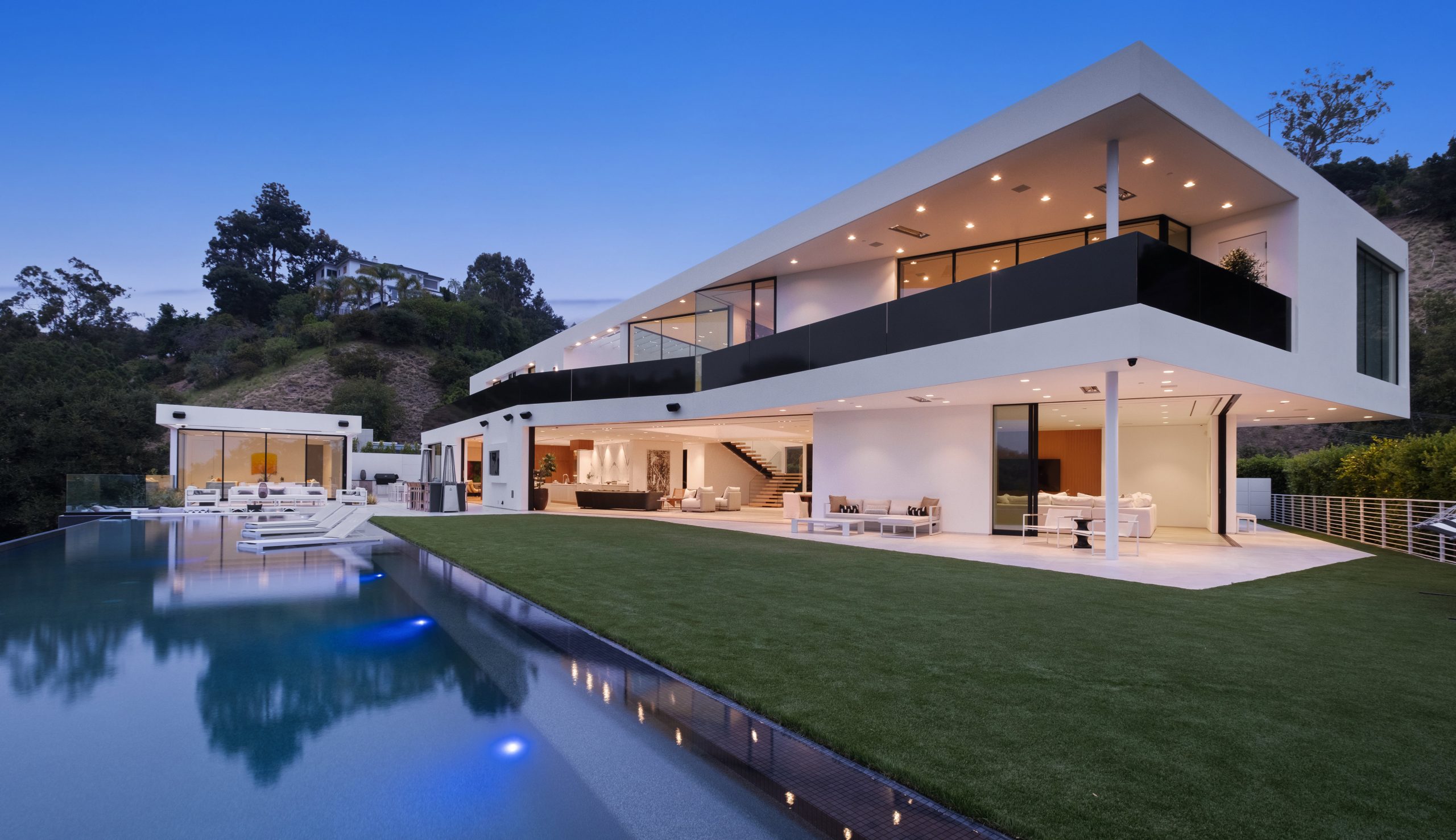 Luxury custom home built by JB Builders in Los Angeles California